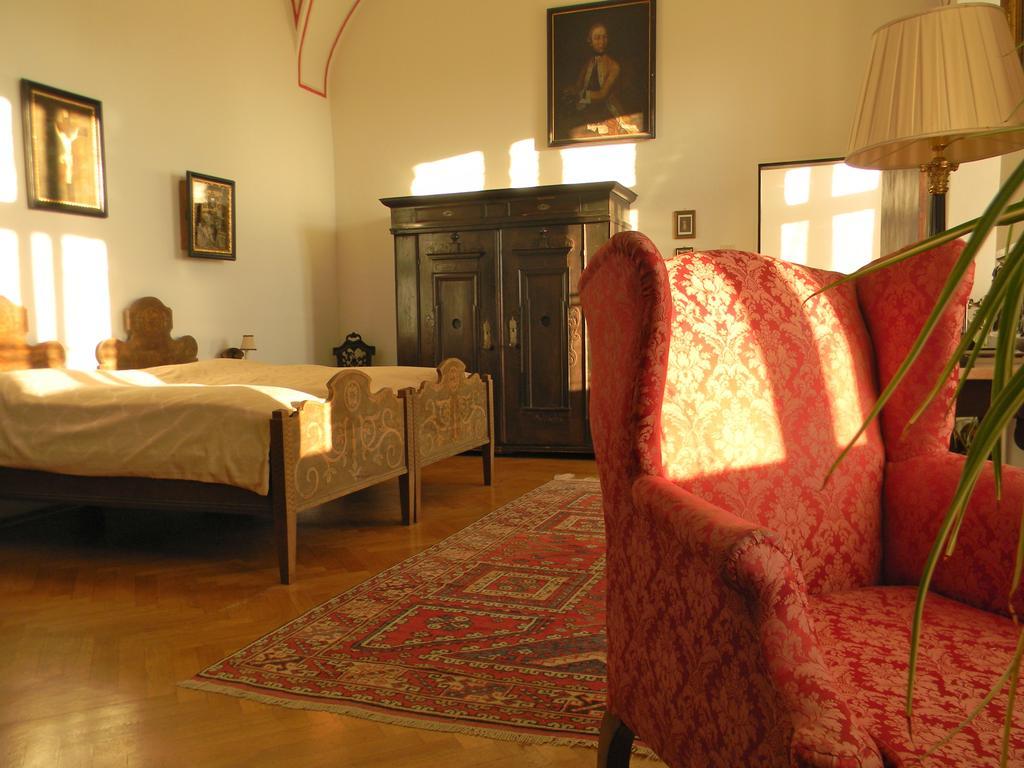 Hotel Burg Bernstein Habitación foto